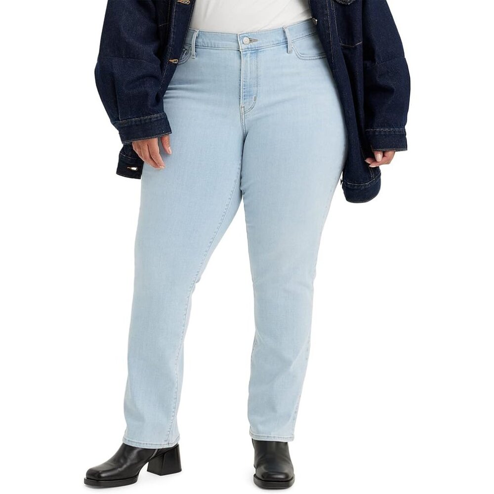 NWOT Levi's Classic Straight Leg Jeans